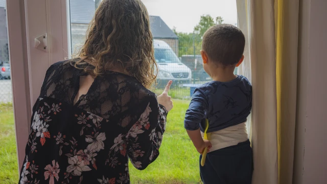 Une-&eacute;quipe-&agrave;-l-&eacute;coute-cr&egrave;ches-Sonefa