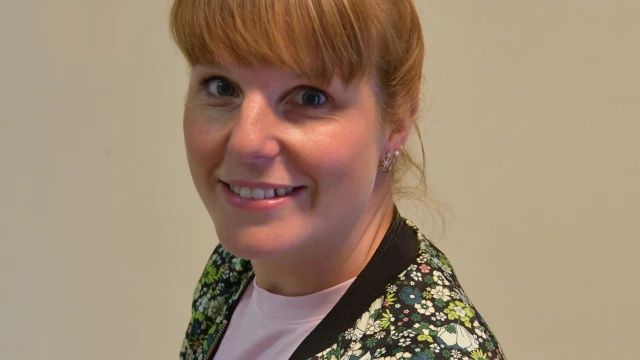 claire-septon-direction-mozaik-et-service-marmouzets.jpeg