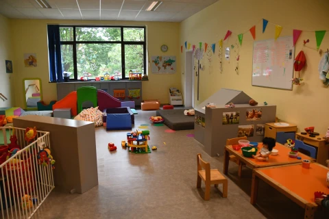 Moza&iuml;k-cr&egrave;che-Sonefa-au-c&oelig;ur-de-l-&eacute;veil