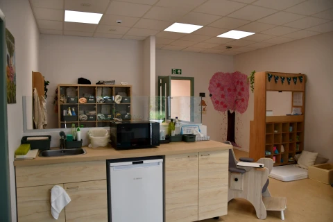 cr&egrave;che-sonefa-asbl-namur-abri-des-papillons